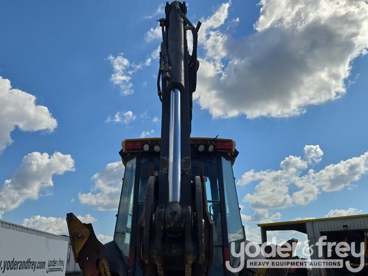 2015-deere-310sk-image-34
