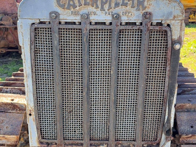 caterpillar-ten-image-9