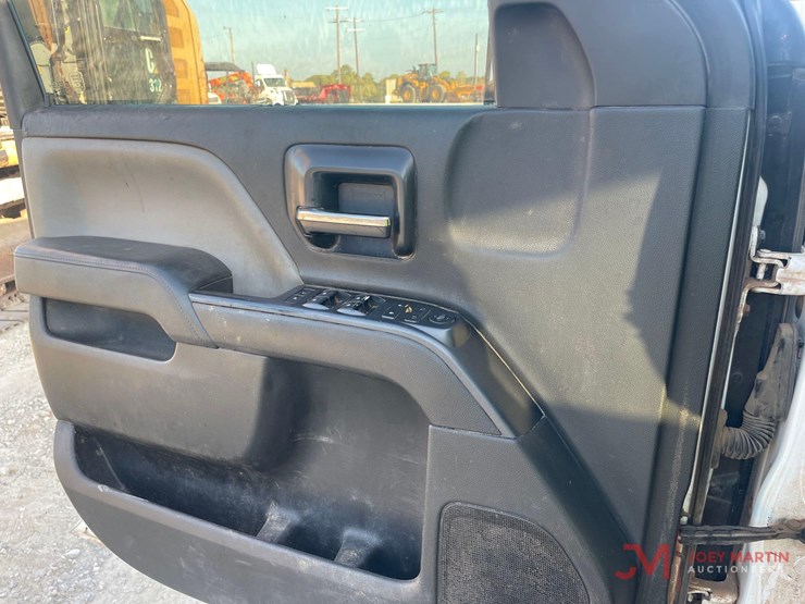 2014-chevrolet-2500-image-28