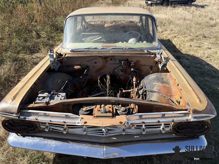1959-chevrolet-biscayne-4-door-sedan-for-parts-image-10