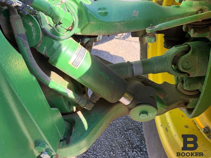 2011-john-deere-8360r-tractor-image-22