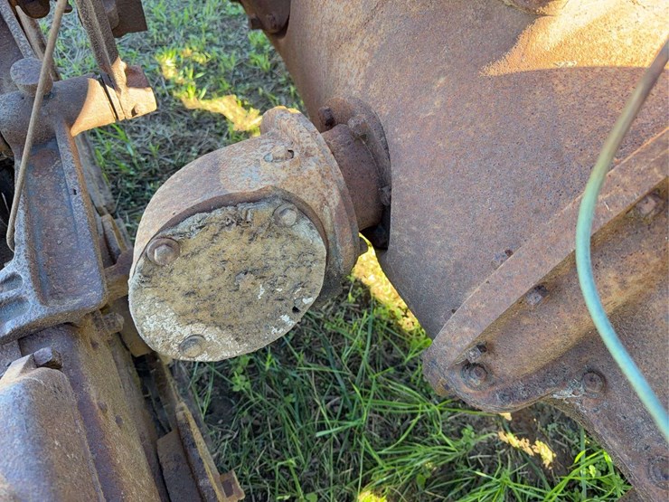 fordson-trackson-f-image-22