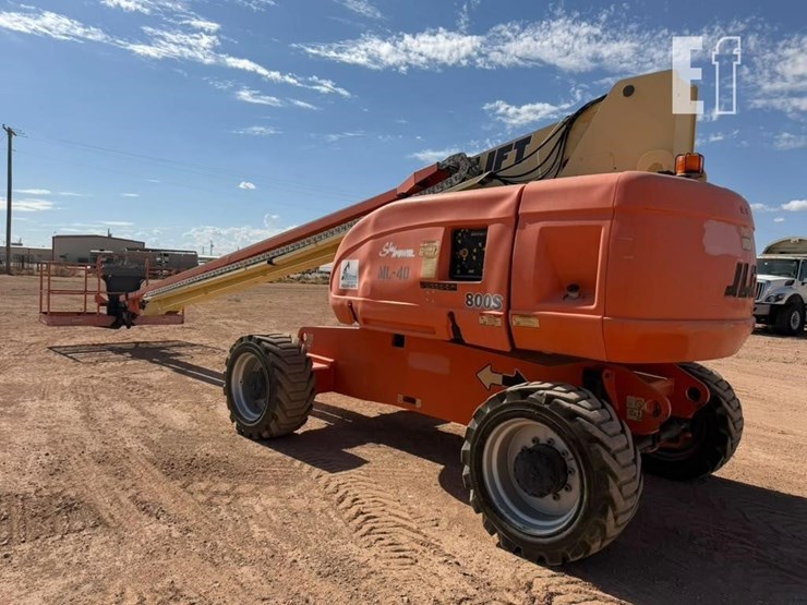 2007-jlg-800s-image-4