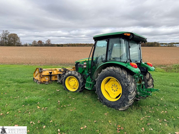 2023-john-deere-5060e-image-2