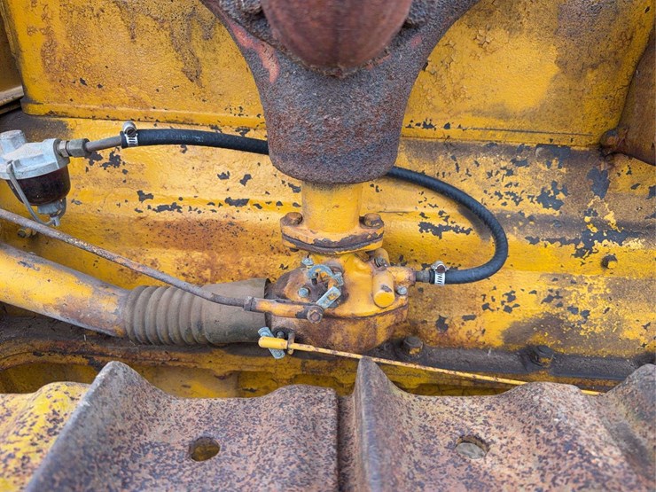 caterpillar-2-ton-image-15