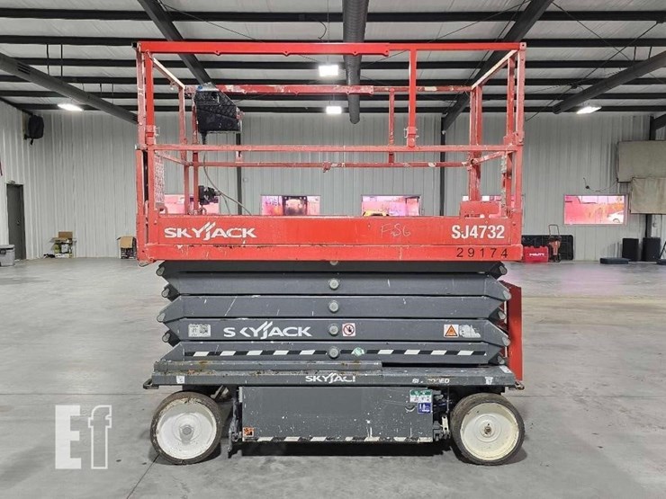 2020-skyjack-sj4732-image-5