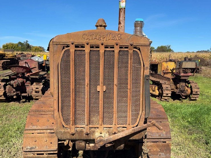 caterpillar-thirty-image-8
