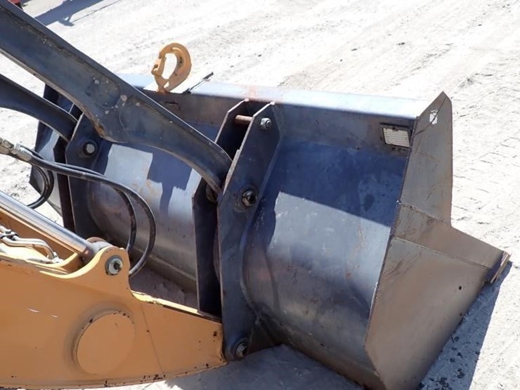 2019-case-570n-ep-skip-loader-image-9