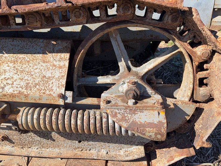 caterpillar-ten-image-20