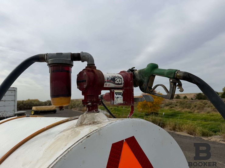 custom-built-300-gallon-fuel-trailer-image-14
