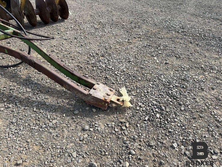 john-deere-to210-twin-offset-disc-image-8