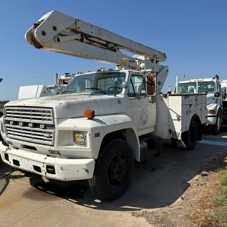 #54866 • 1984 Ford F-600 36' Single Cab S/A Bucket Truck 1FDNK64N7EVA14542 INV#54866