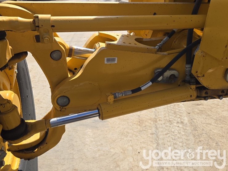 2020-deere-770gp-image-22