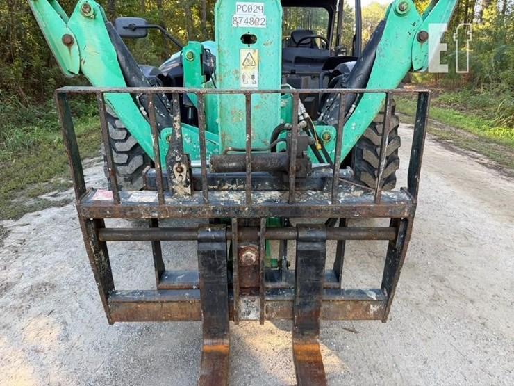 2016-jcb-510-56-image-40