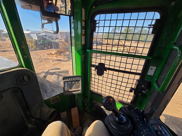 2020-john-deere-2020-image-41