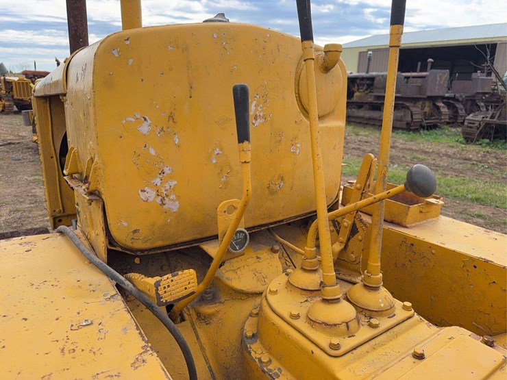 caterpillar-twenty-eight-image-33