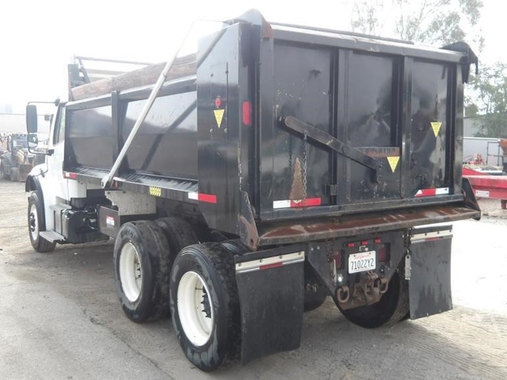 2019-freightliner-m2-dump-truck-image-4