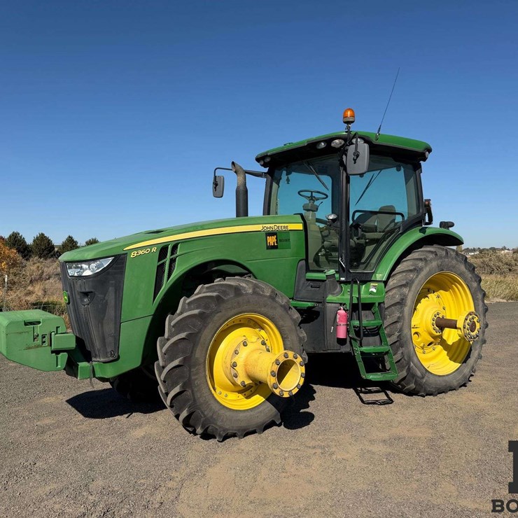 2011 John Deere 8360R Tractor