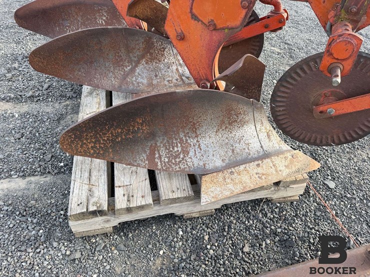 j.i.-case-6000-3-bottom-moldboard-plow-image-6