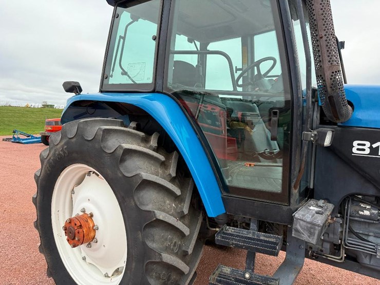 new-holland-8160-image-19