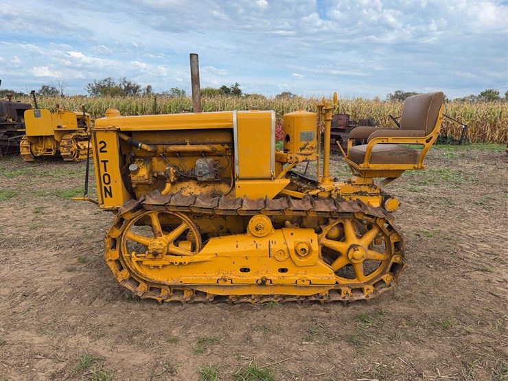 caterpillar-2-ton-image-2