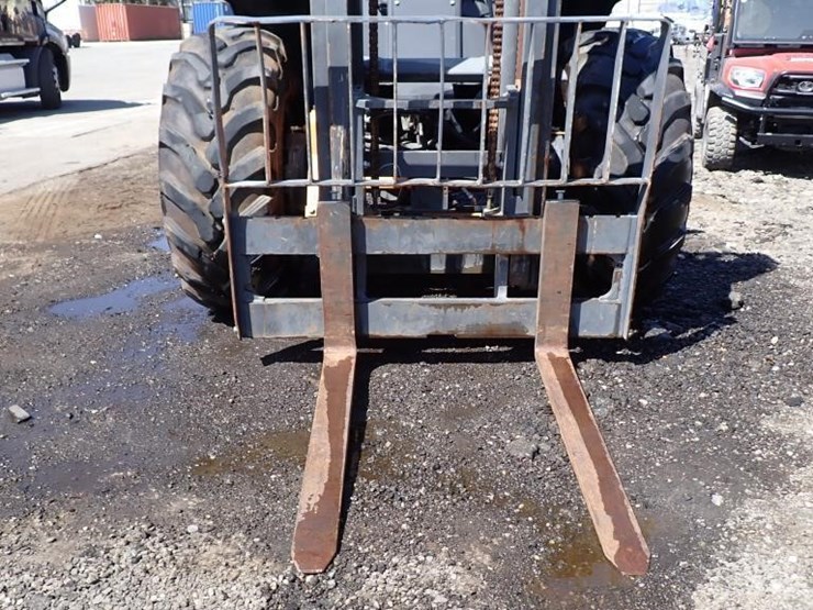 2019-case-588h-rough-terrain-forklift-image-7