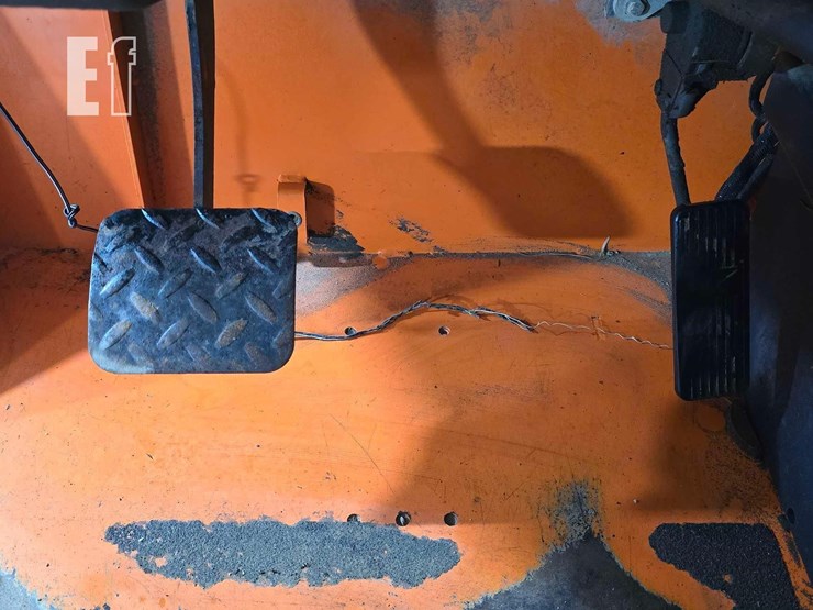 2014-jlg-g12-55a-image-15