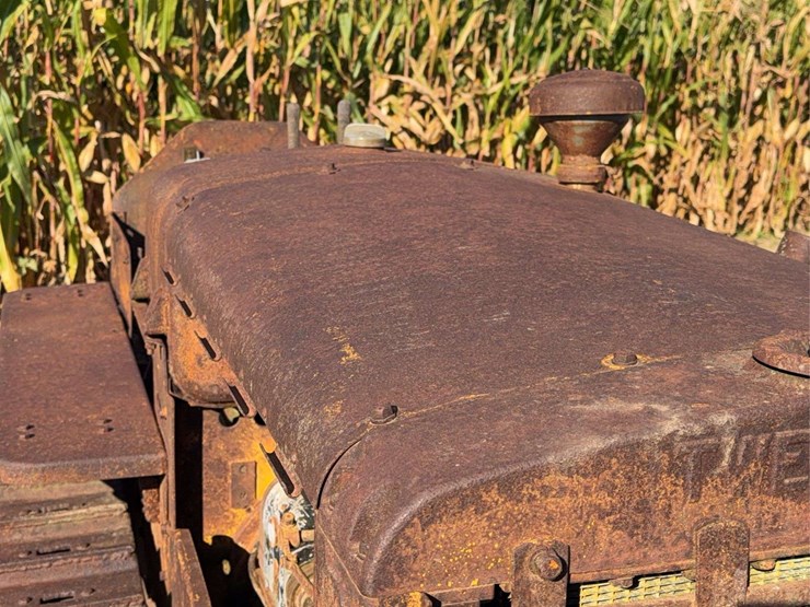 caterpillar-twenty-two-image-10