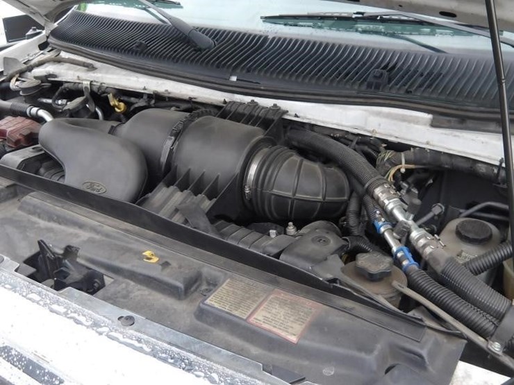 2017-ford-e450-image-8
