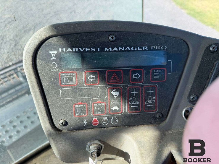 2016-macdon-m155e4-windrower-image-80