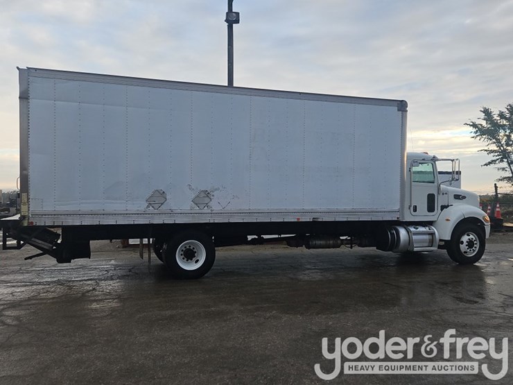 2016-peterbilt-337-image-6
