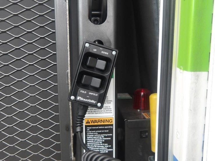 2016-ford-e450-image-15