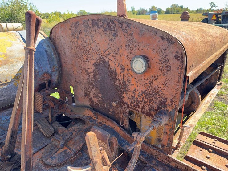 caterpillar-thirty-image-21