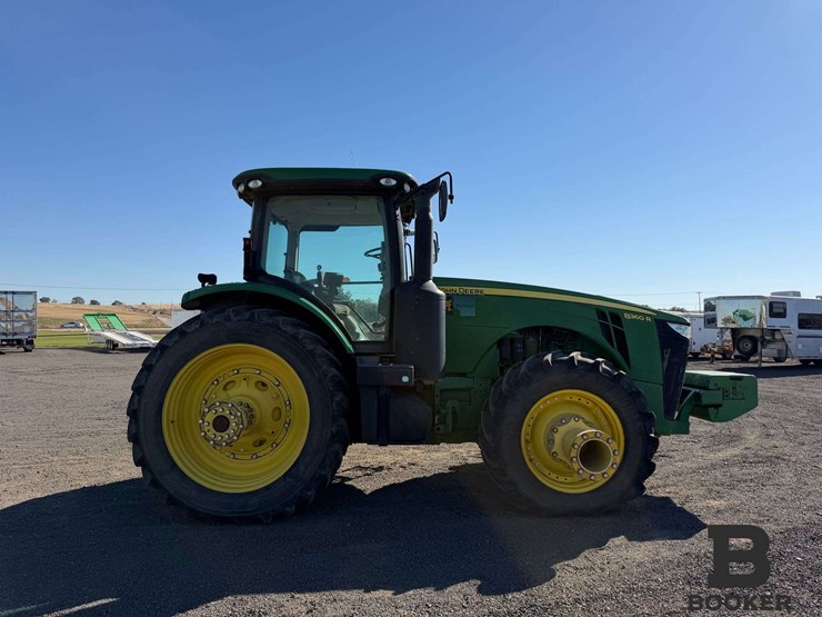 2011-john-deere-8360r-tractor-image-6