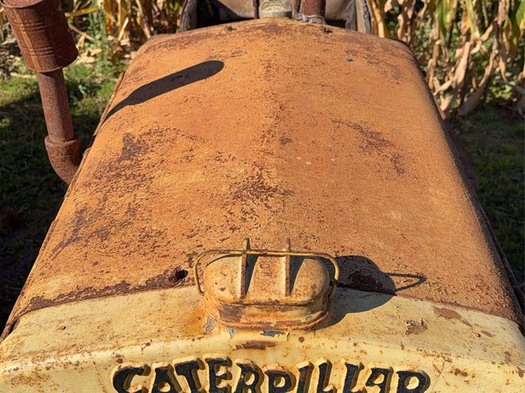 caterpillar-ten-image-11