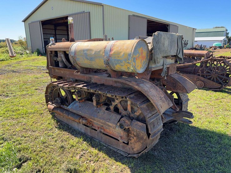 caterpillar-thirty-image-5