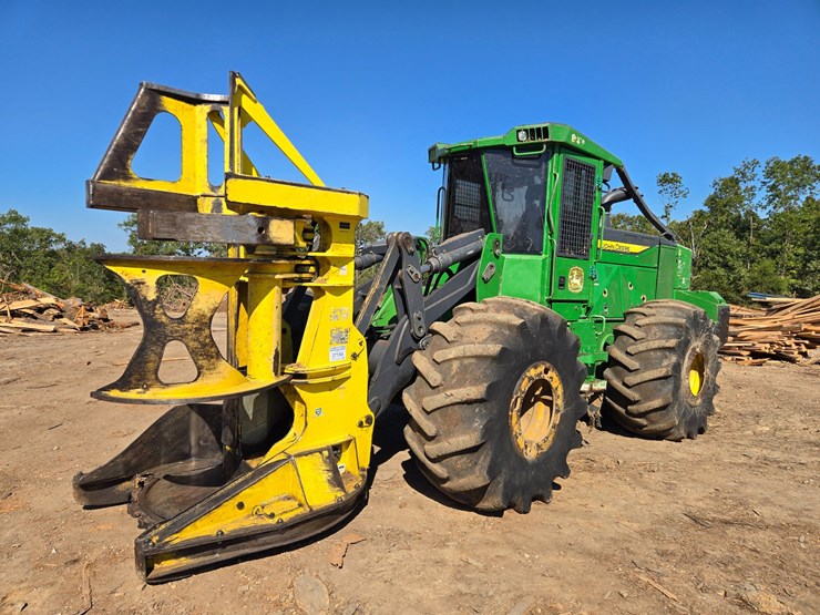 2019-john-deere-6-image-3