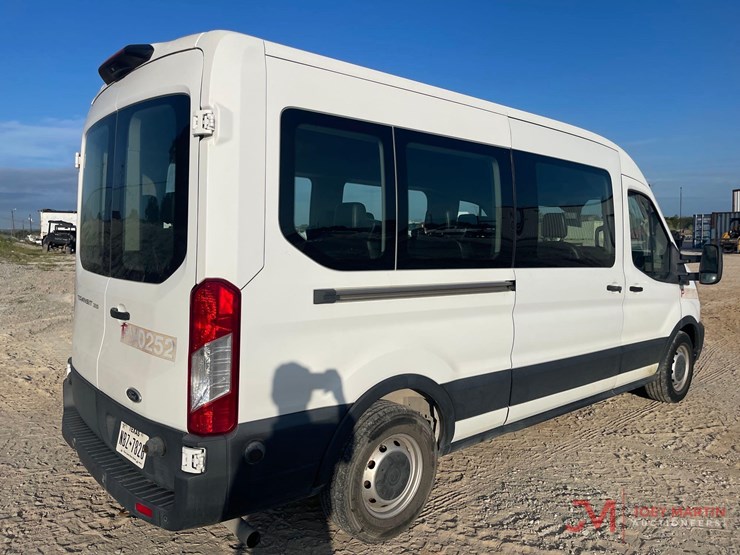 2021-ford-transit-image-3