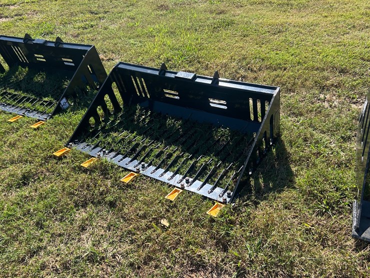 #193-•-mini-skid-steer-rock-bucket-image-1