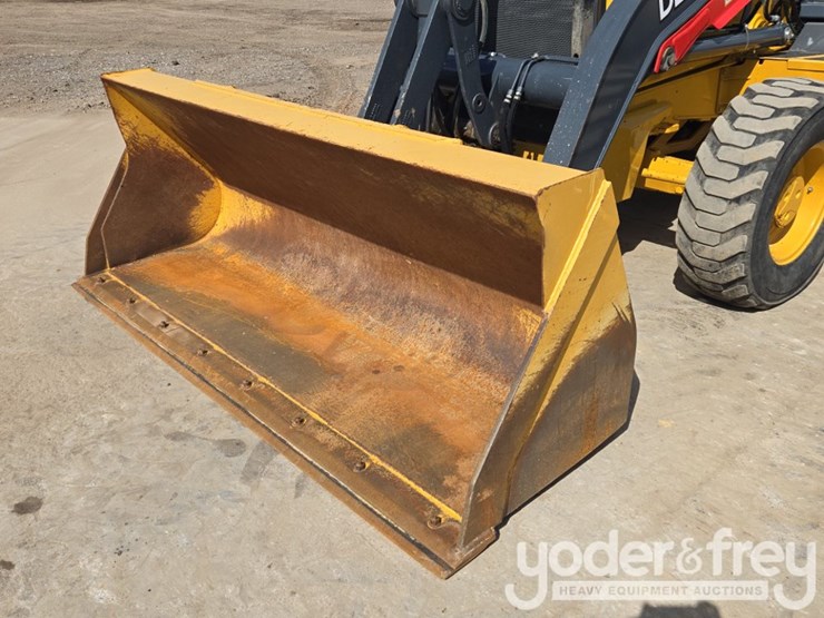 2022-deere-310sl-image-13
