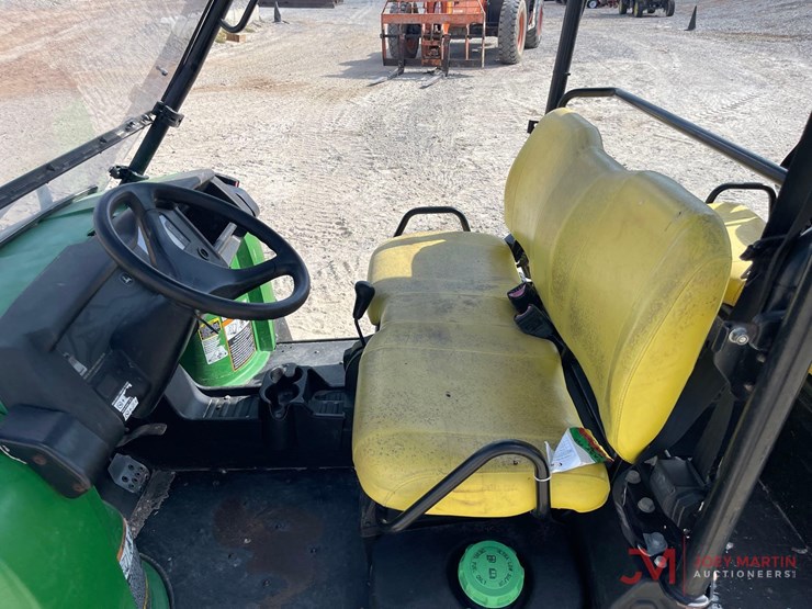 john-deere-gator-image-13