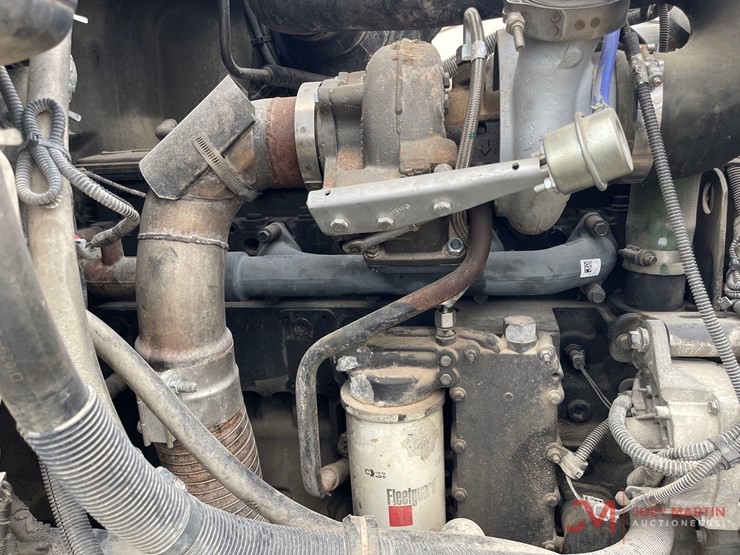 2006-peterbilt-335-image-17