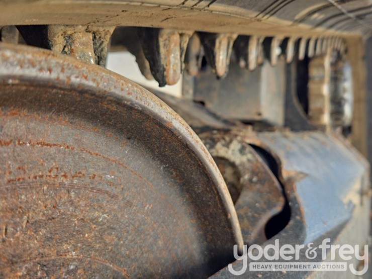 2021-bobcat-t66-image-10