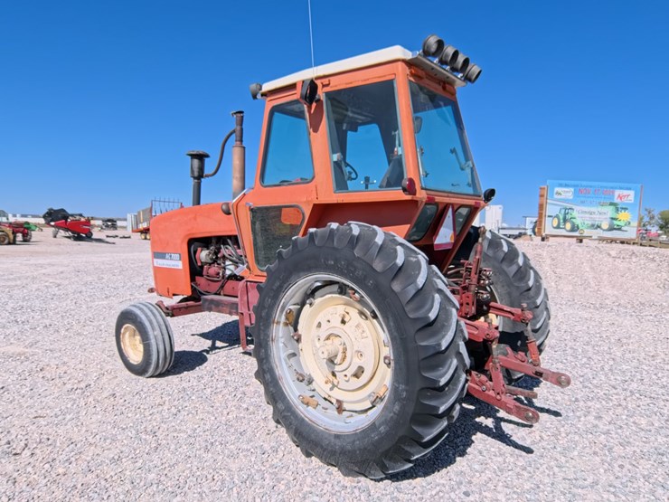 #1026-•-allis-chalmers-7000-tractor-image-1
