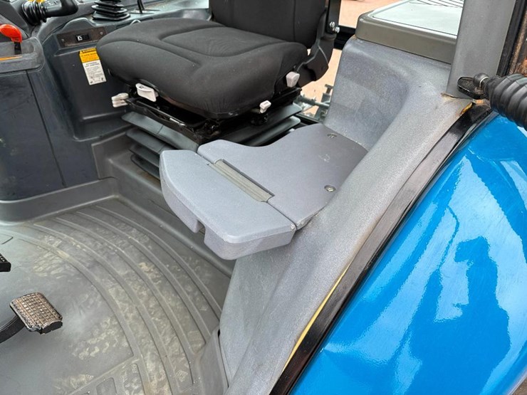 new-holland-8160-image-40