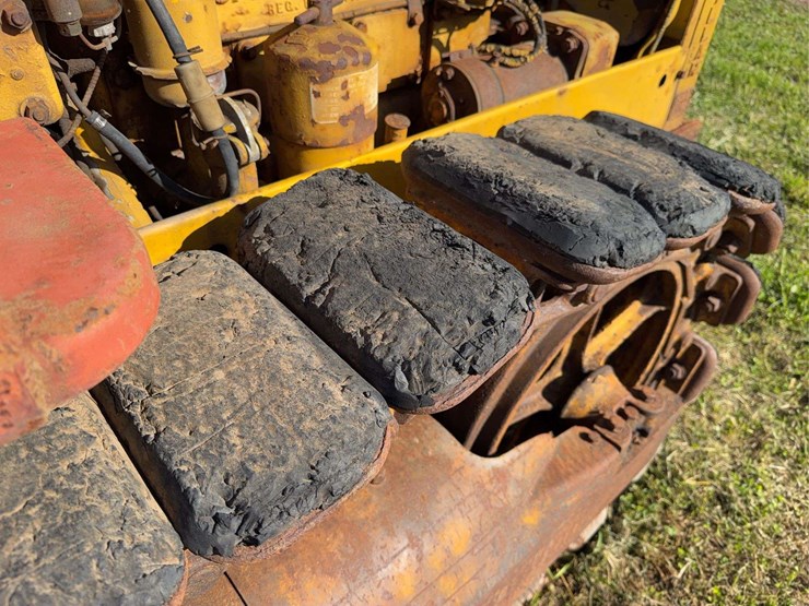caterpillar-d2-image-28