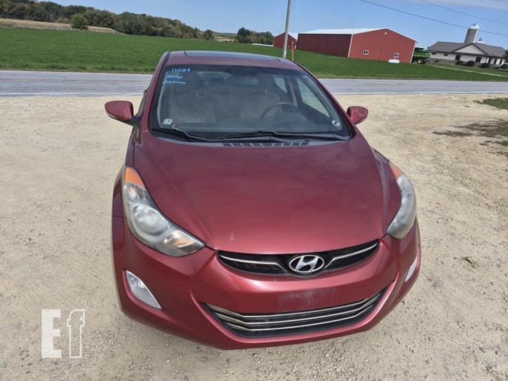 2011-hyundai-elantra-image-7