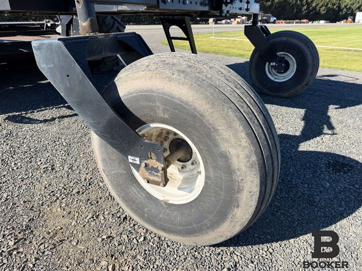 2016-macdon-m155e4-windrower-image-41