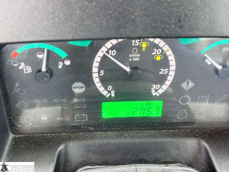 2023-john-deere-5060e-image-10