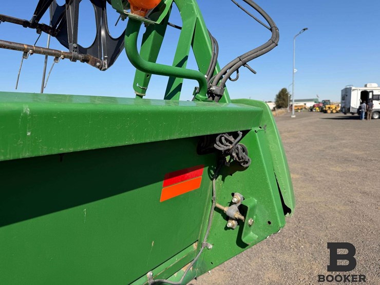 2011-john-deere-630r-platform-header-image-34